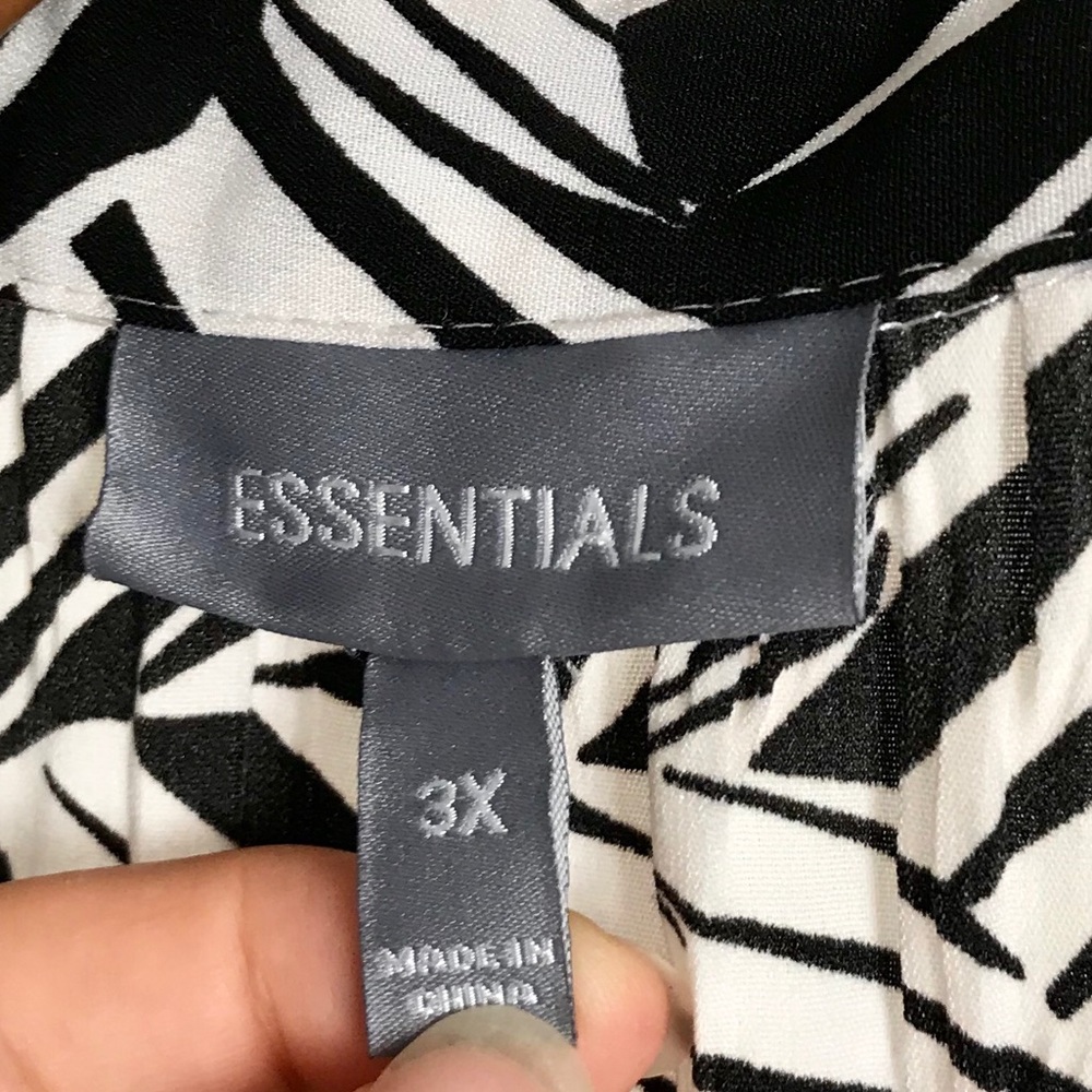 Essentials Women’s Print Shirt - Picture 5 of 5